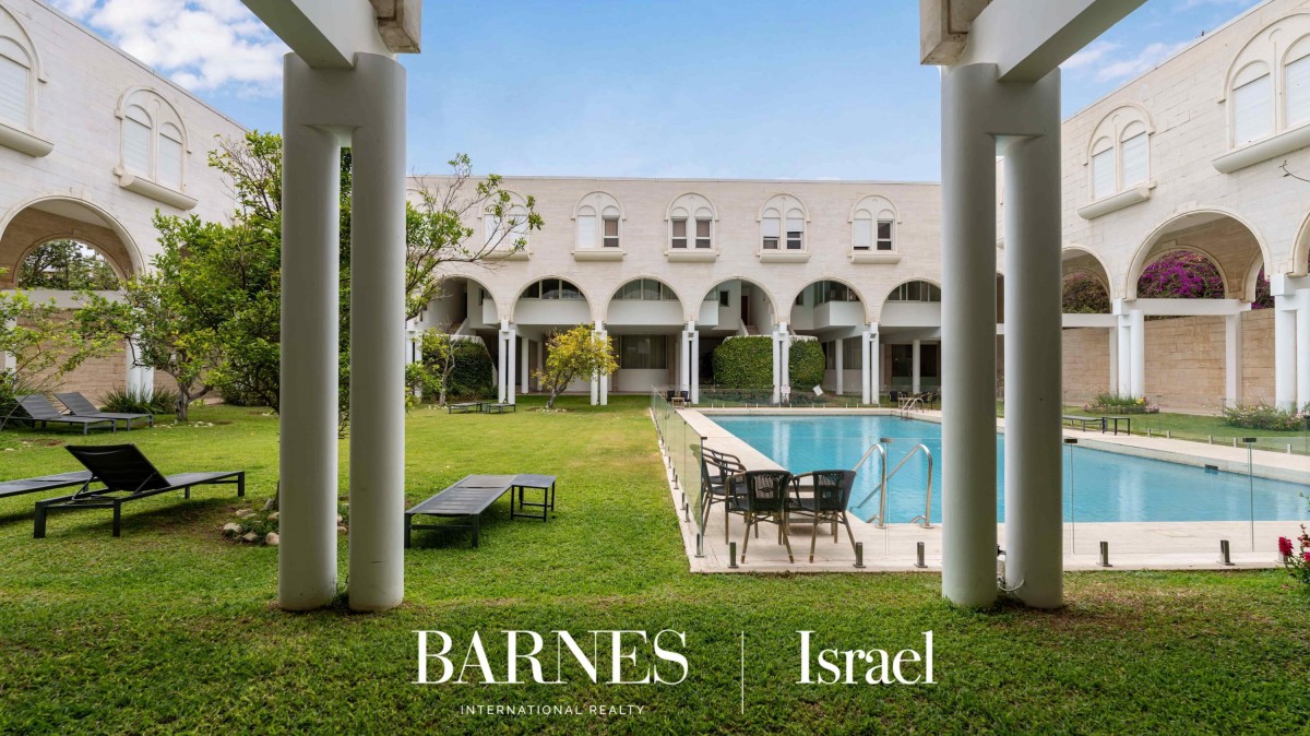 For Sale - Garden Apartment in Herzliya