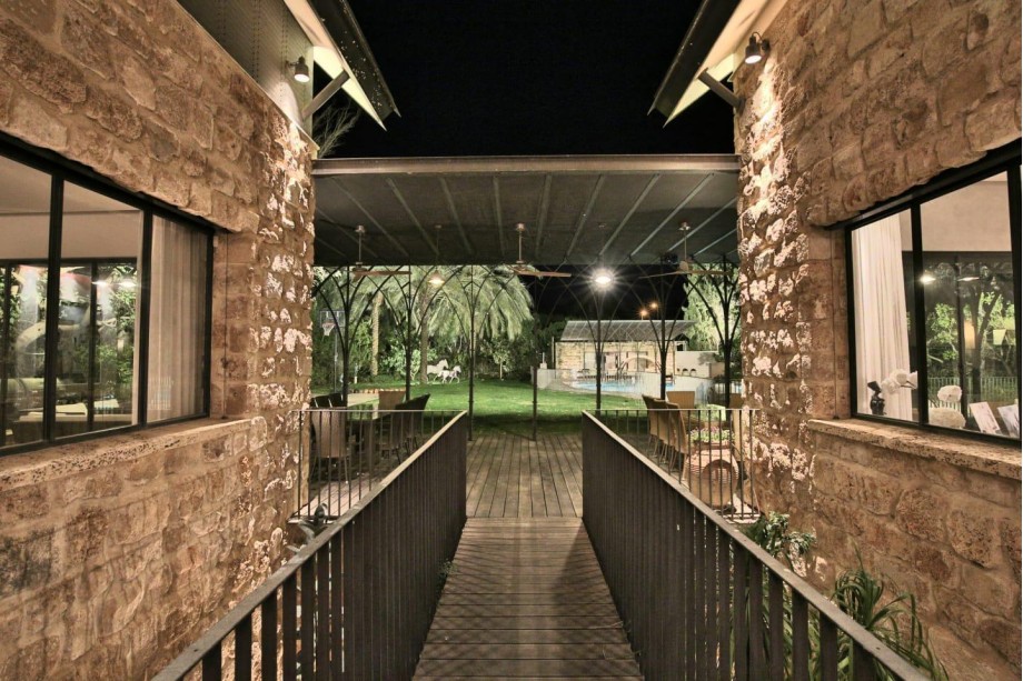 img-gallery