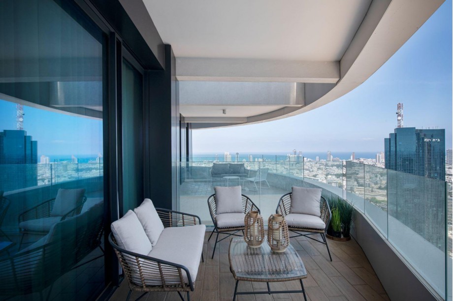 דירה יוקרתית עם נוף לים בלב תל אביב