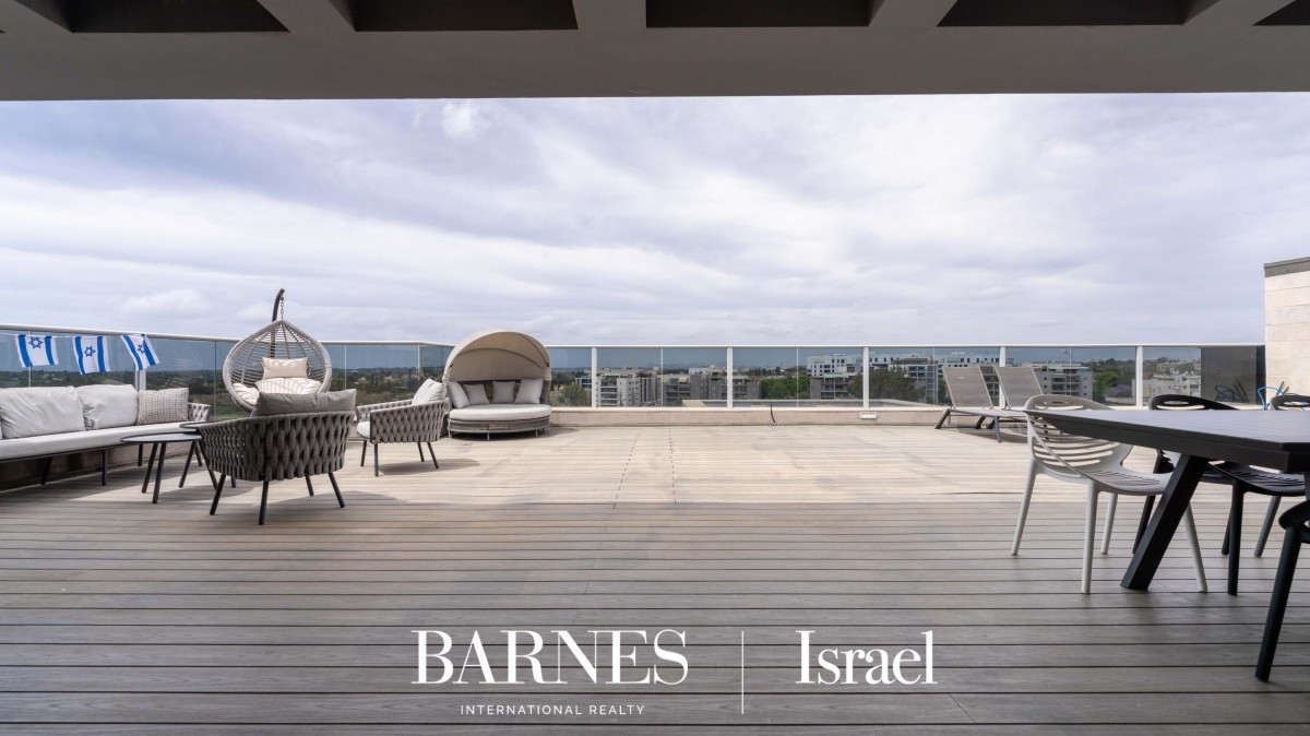 For Sale - In the heart of Herzliya HaYeruka