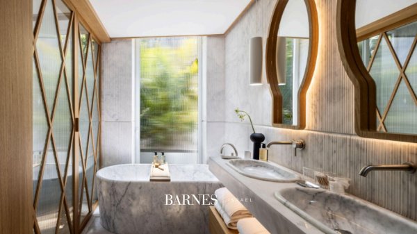 Superb new townhouse in Neve... - picture 5