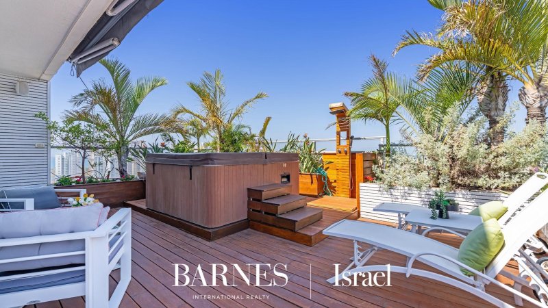 EXCEPTIONAL PENTHOUSE IN... - picture 2
