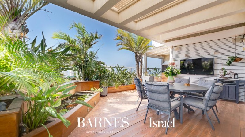 EXCEPTIONAL PENTHOUSE IN... - picture 1