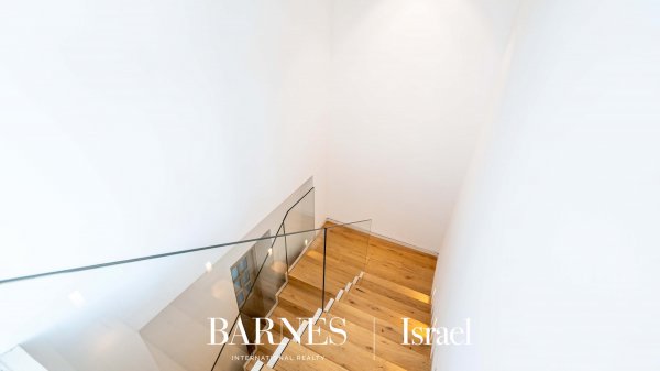 Elegant Duplex Penthouse in... - picture 4