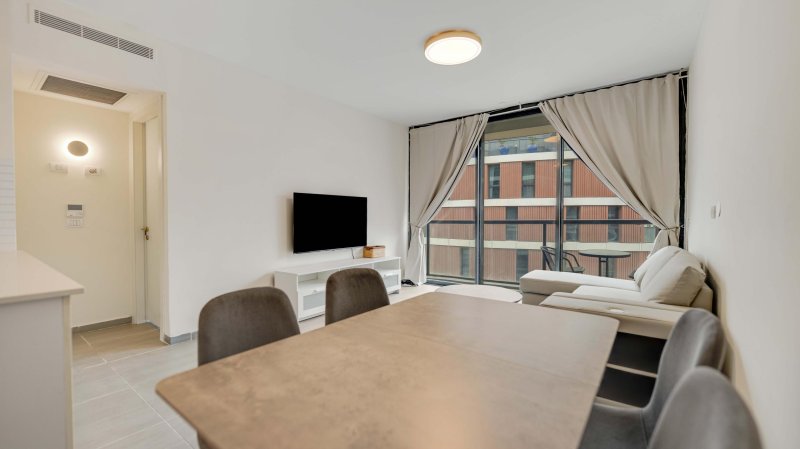 Bright 1-Bedroom with Balcony... - picture 4