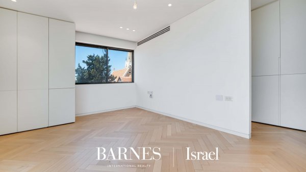 Elegant Duplex Penthouse in... - picture 3