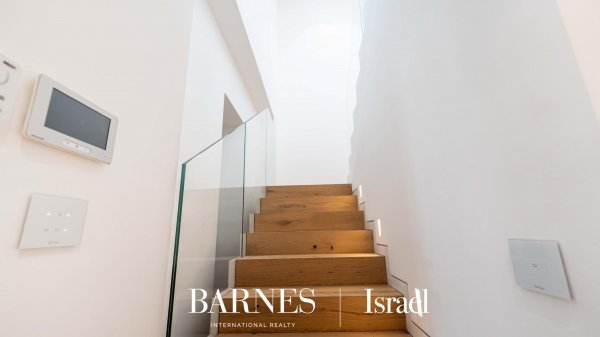 Elegant Duplex Penthouse in... - picture 2